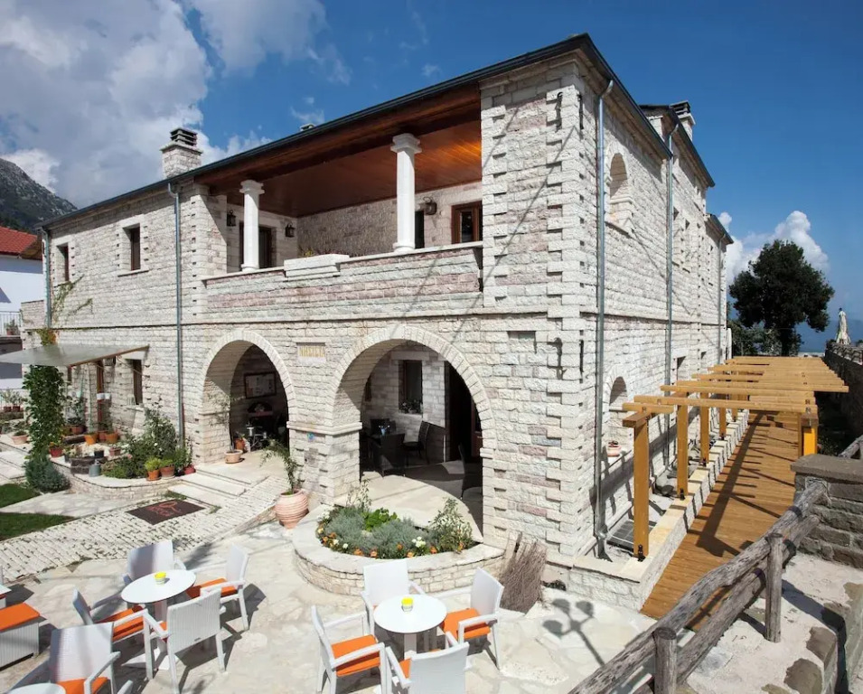 Nisista Lodge Mountain View — 4-Star Luxury Hotel in Arta, Greece
