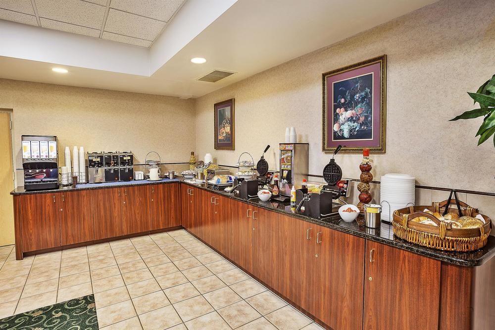 La Quinta Inn Paramus - photo 8