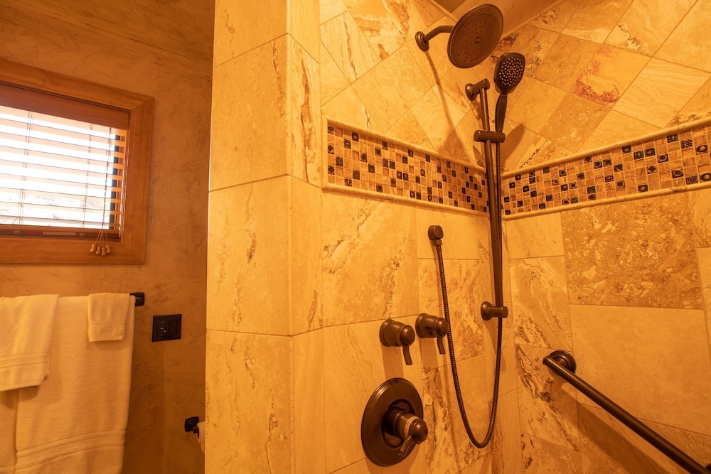 Cougar Ridge Resort LLC - photo 88