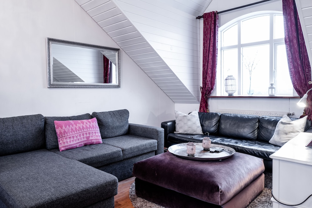 Luna Apartments