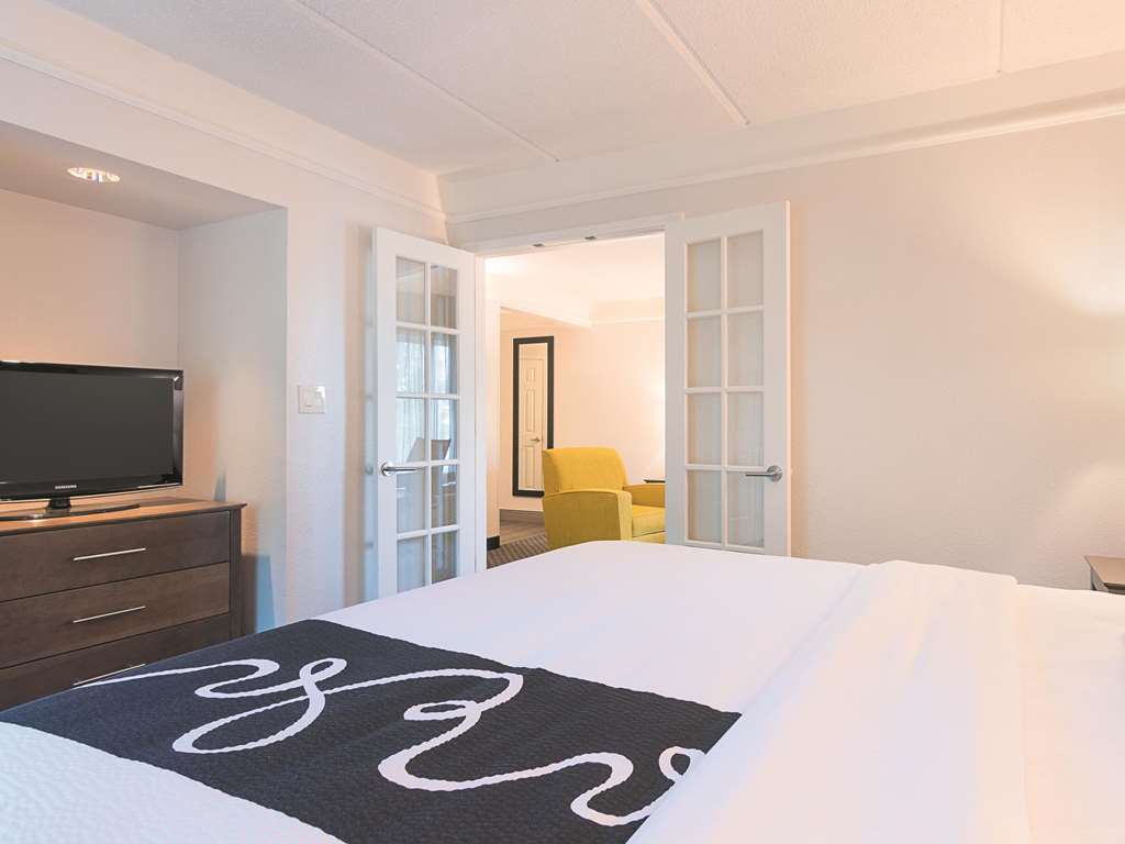 La Quinta Inn & Suites by Wyndham Atlanta Conyers - photo 30