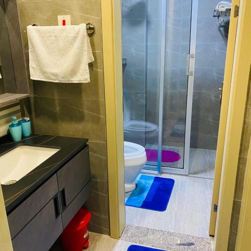 Modern retreat apartment with breathtaking city views heated swimming pool gym and ample parking in kilimani