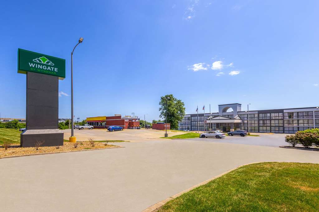 SureStay Plus Hotel by Best Western Kansas City Northeast - photo 7