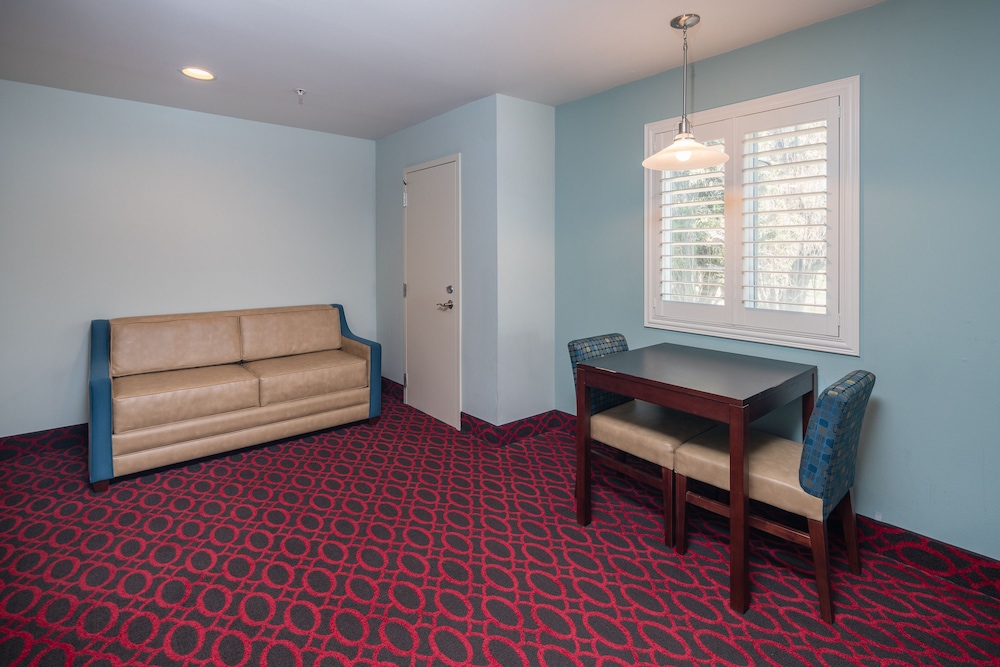 Morro Shores Inn And Suites - photo 20