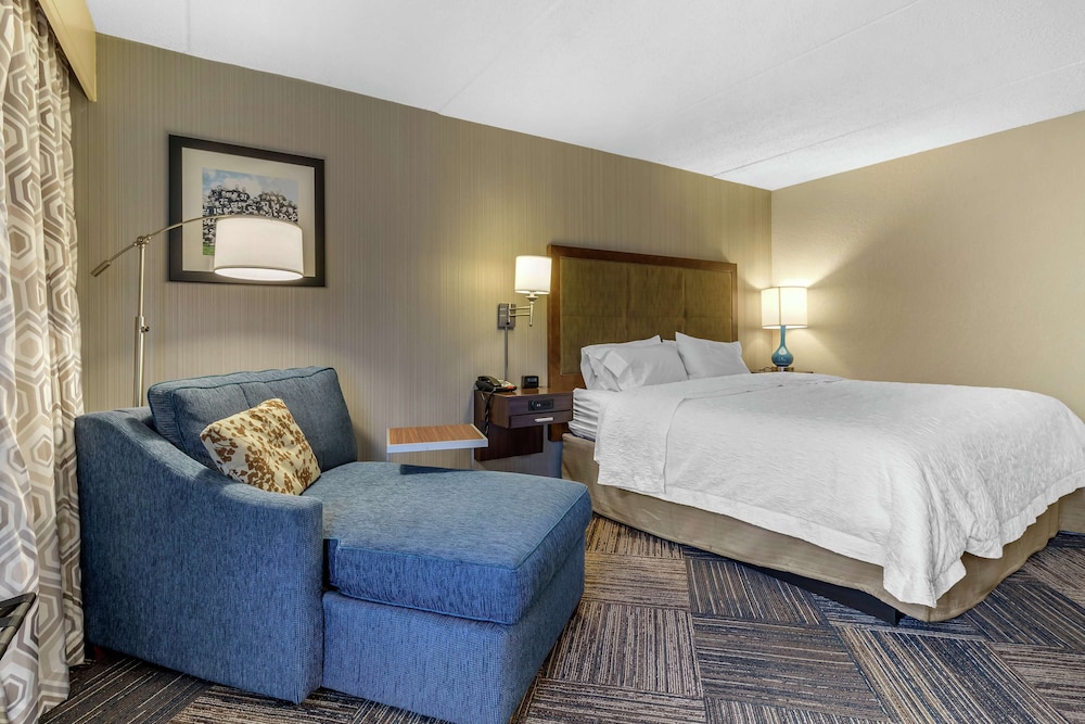 Hampton Inn Green Bay Downtown - photo 37