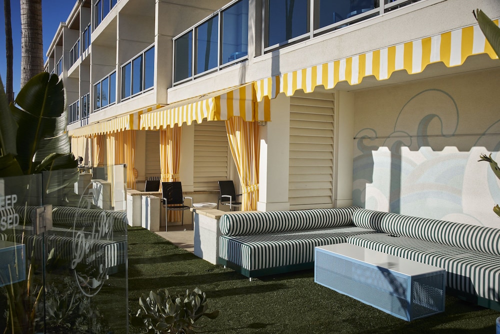 Marina del Rey Hotel - photo 45