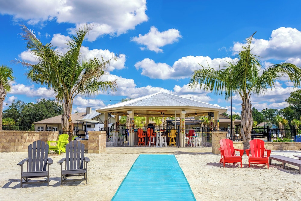 Holiday Inn Express & Suites Macclenny by IHG - photo 53