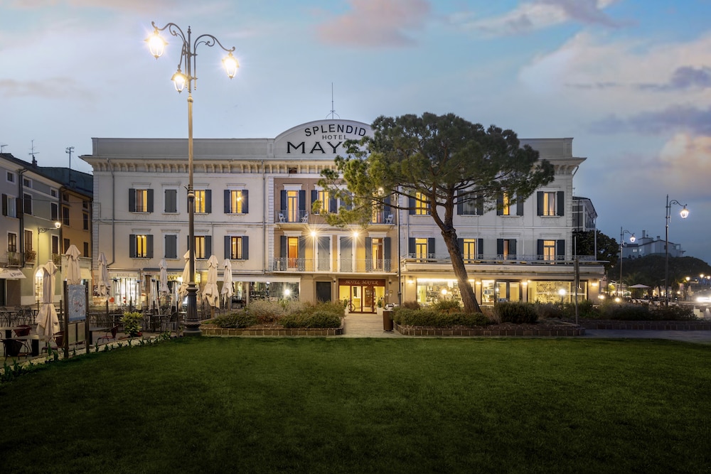 Hotel Mayer & Splendid Wellness e Spa in Desenzano Del Garda, Italy