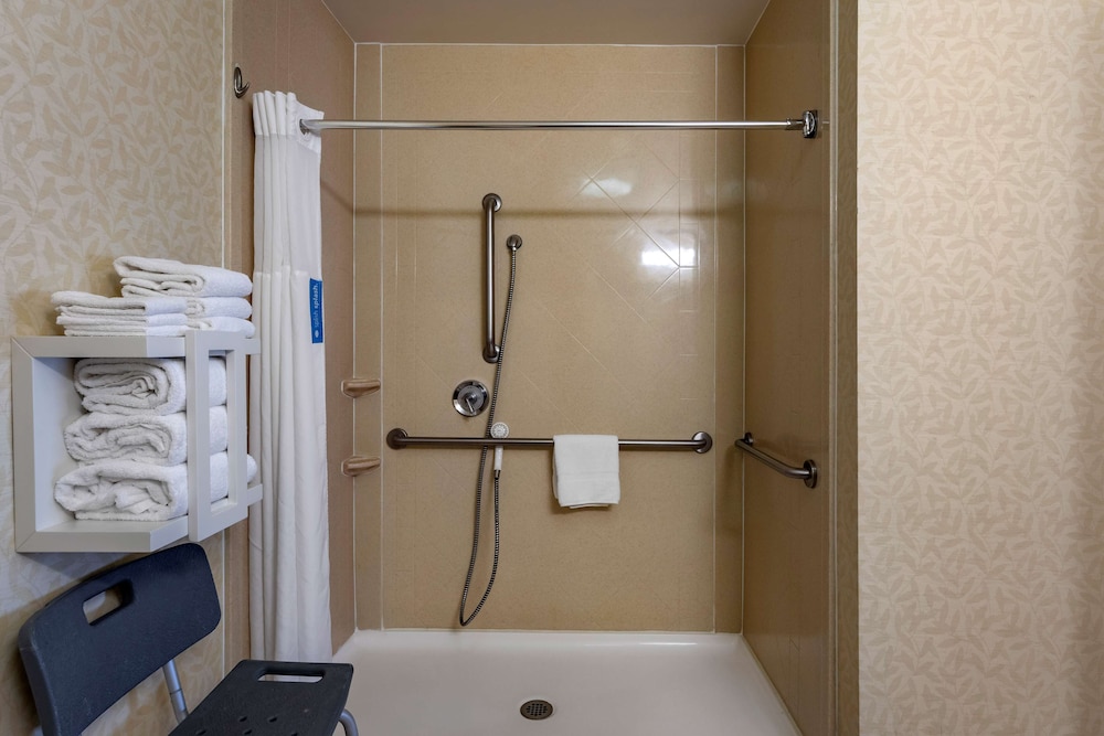 Hampton Inn Norco Corona Eastvale - photo 26