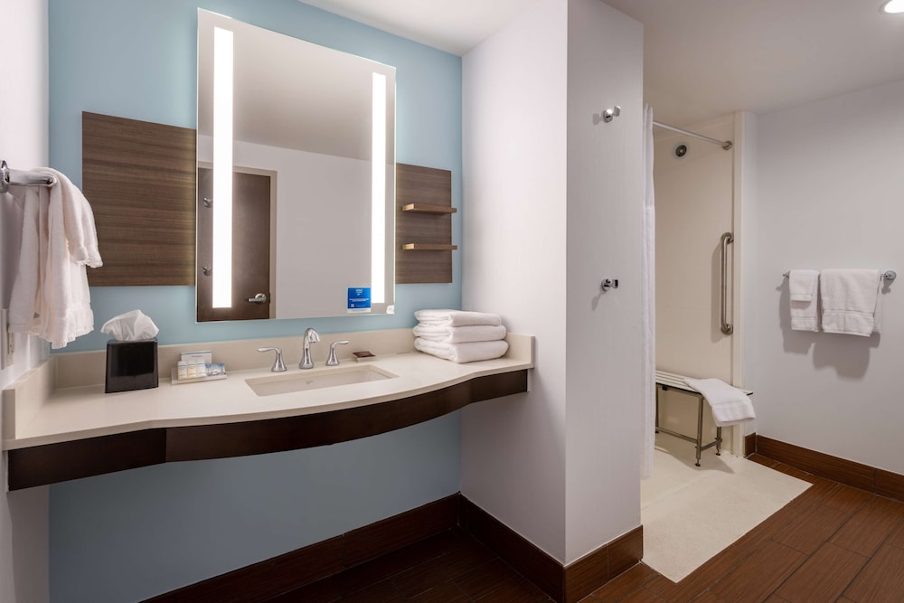 Hilton Garden Inn Roanoke - photo 29