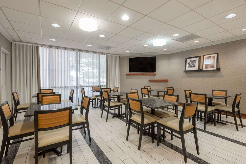 Wingate by Wyndham Springfield - photo 13