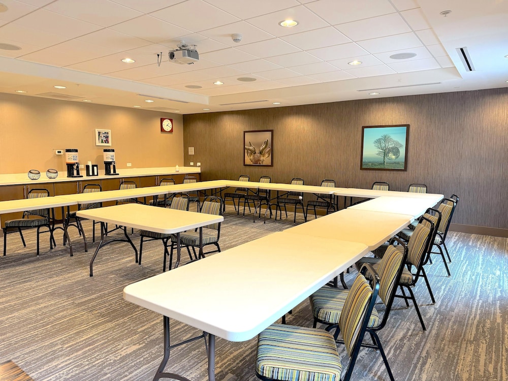 Hampton Inn & Suites St. Paul Oakdale Woodbury - photo 49
