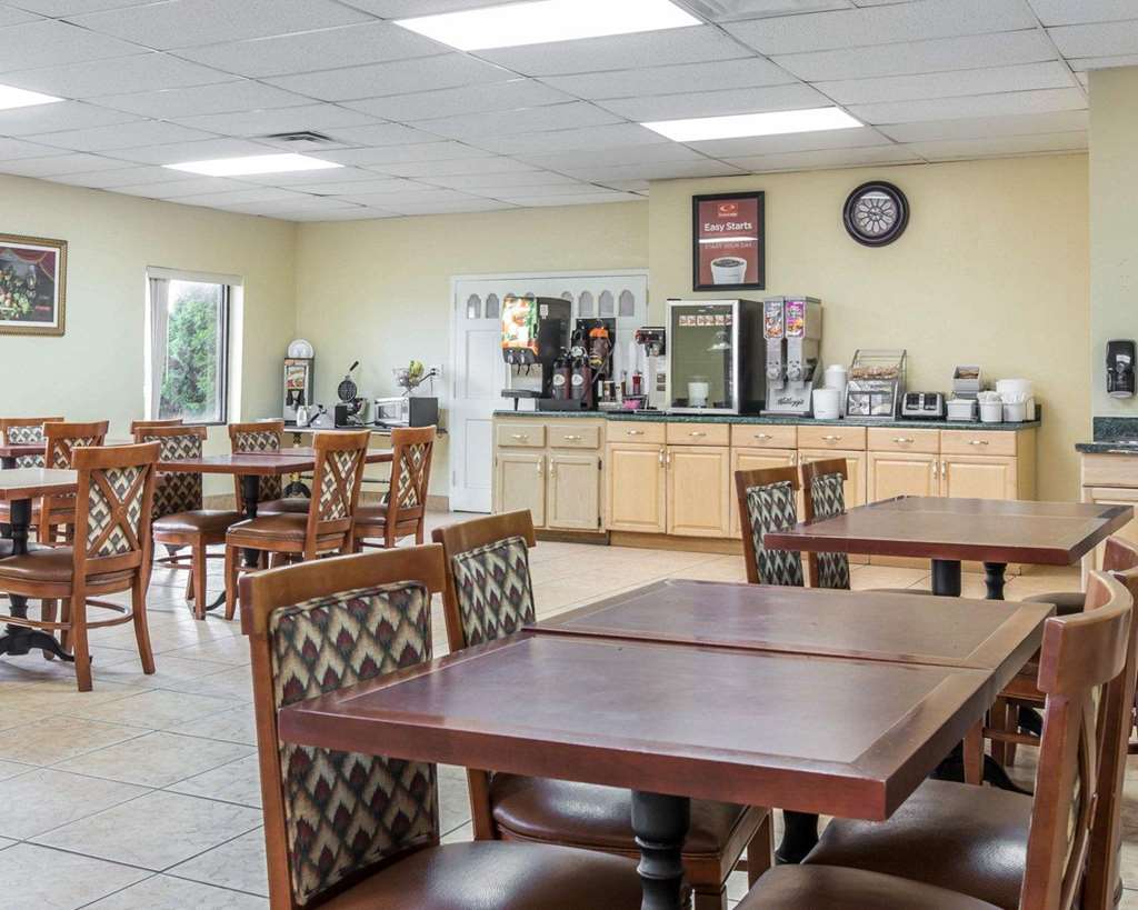 Econo Lodge Dalton West - photo 27