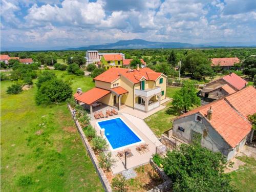 Villa Pletikosa — 4-Star Luxury Hotel in Sibenik, Croatia
