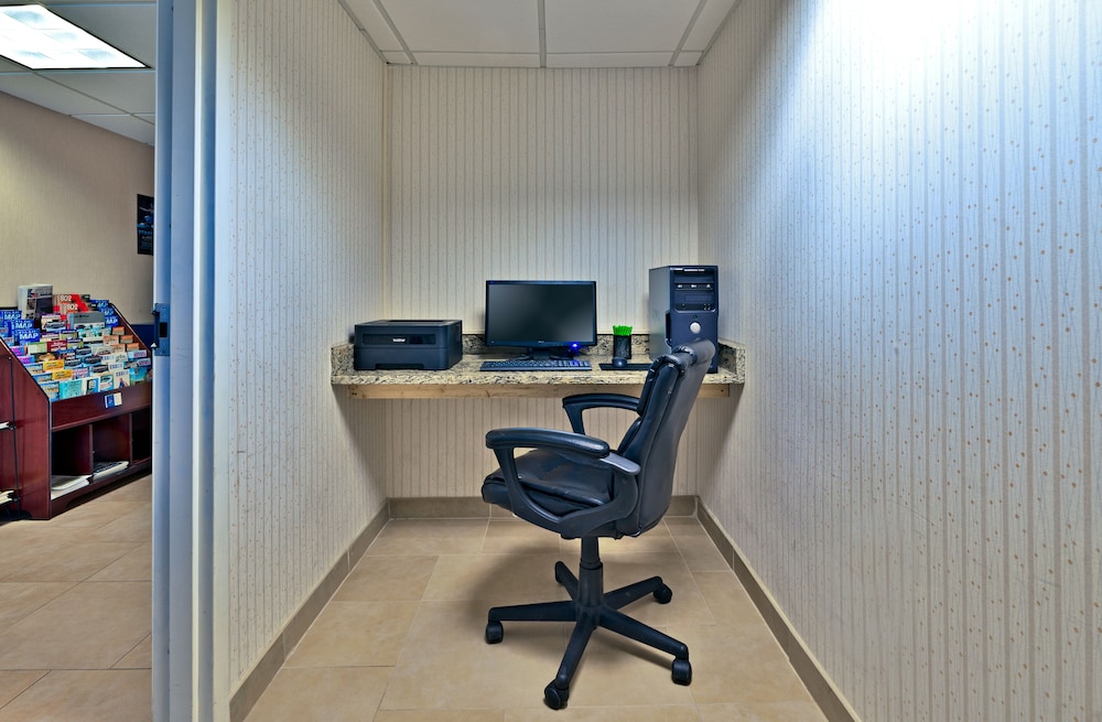 Days Inn by Wyndham Plattsburgh - photo 30