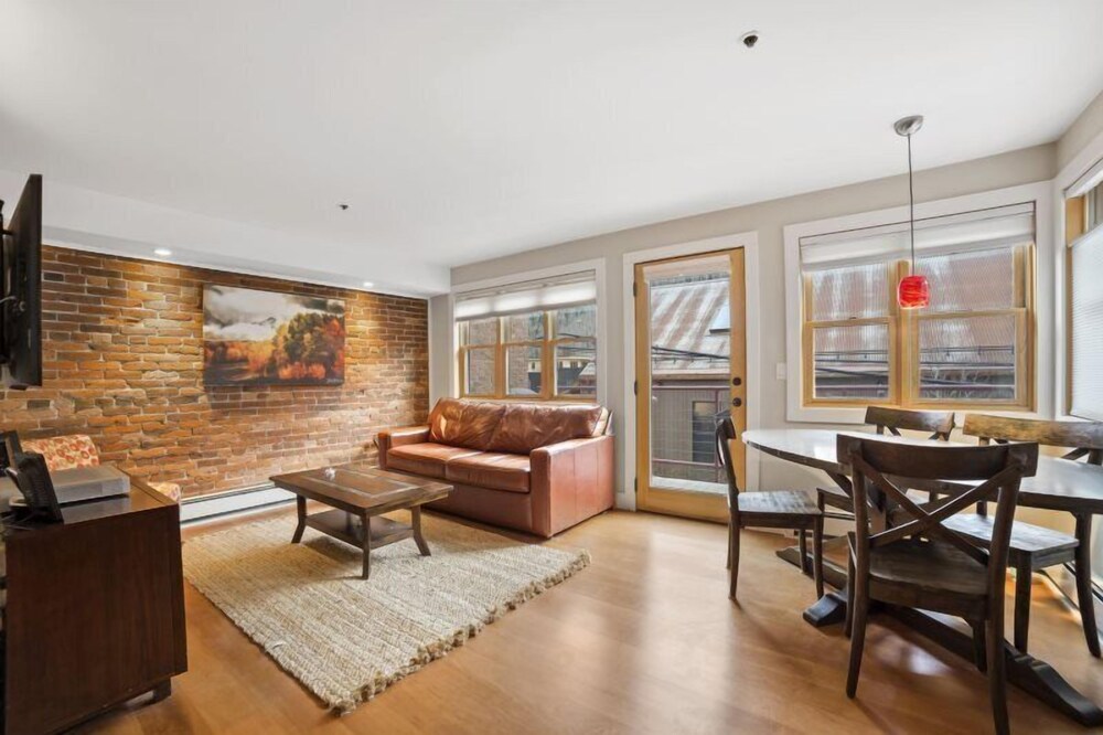 Lorenz Flat In Town Of Telluride By Telluride Resort Lodging — Telluride