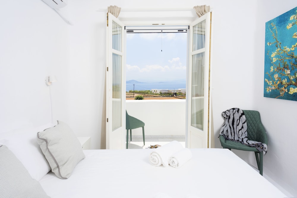 Seaside Paros Ampelas - carbon neutral hotel in Paros