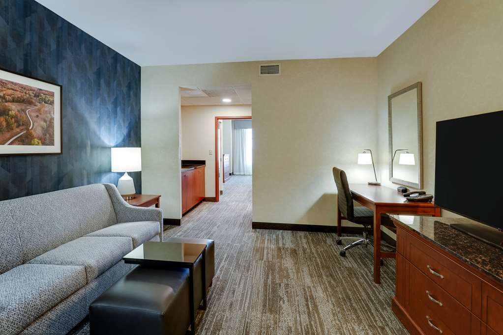 Drury Plaza Hotel Mt. Vernon - photo 32