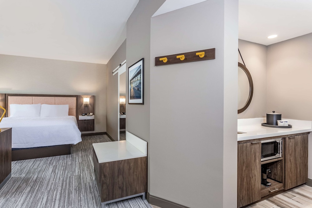 Hampton Inn & Suites Kittery Portsmouth - photo 19