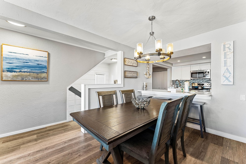 Fanta Sea 53 By Beachside Management in Siesta Key, United States