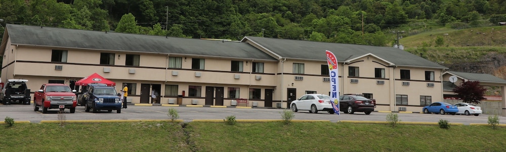 American Elite Inn - photo 66