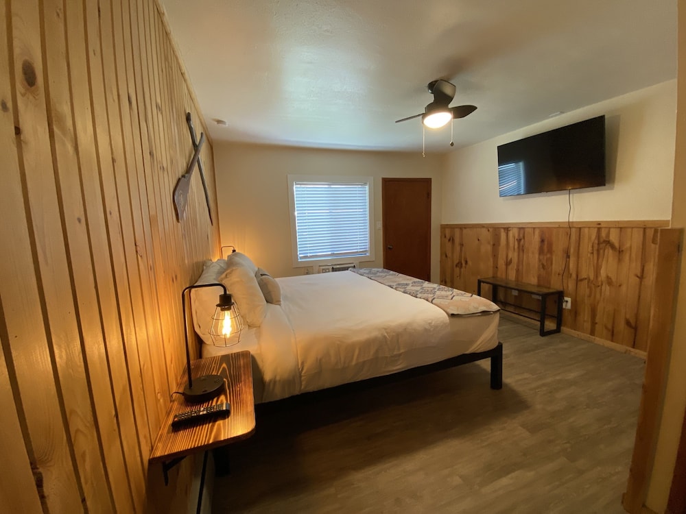 Columbia Point Resort - photo 14
