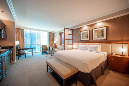 No Resort Fees Mgm Stripview Jacuzzi Formula 1 Track View — 4-Star Luxury Hotel in Las Vegas, United States