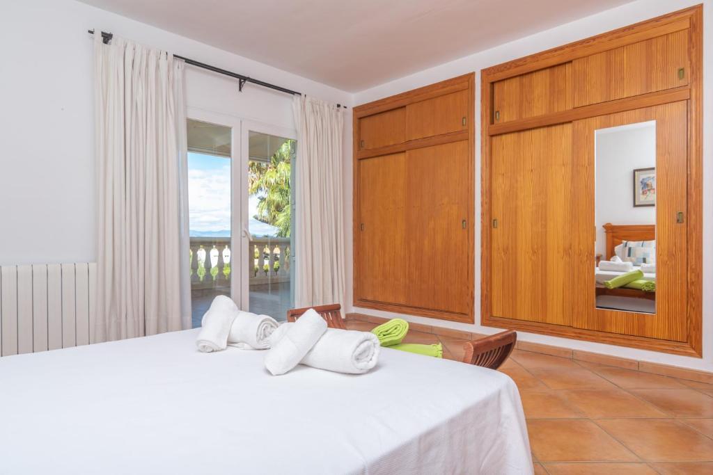 Villa Cunill — 4-Star Luxury Hotel in Llucmajor, Spain
