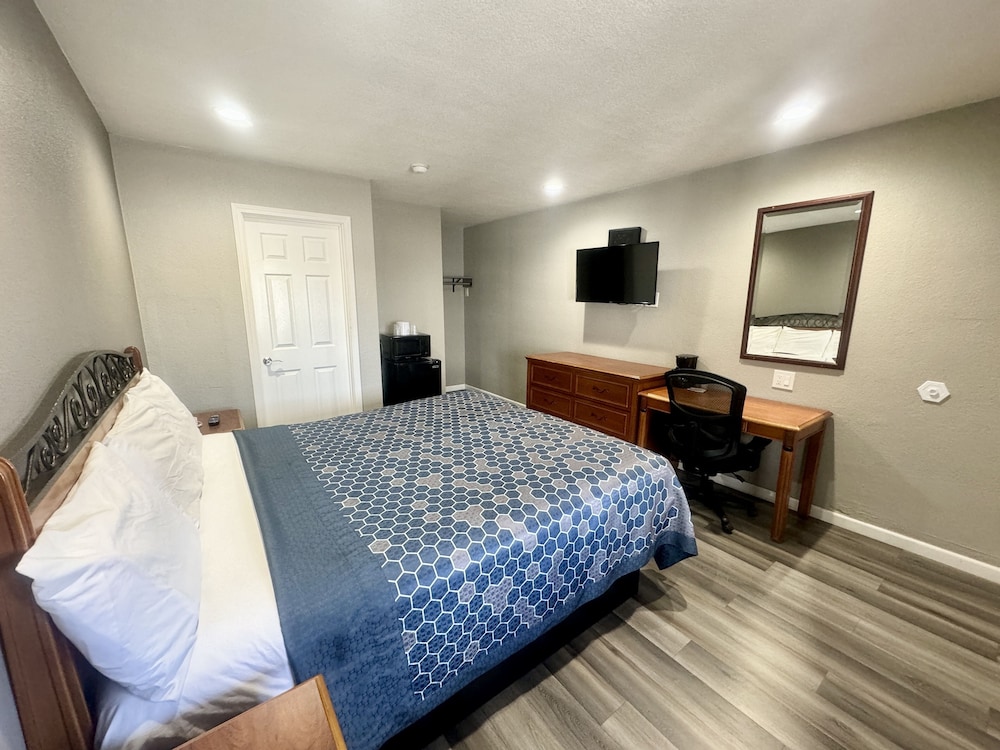 Villa Court Inn Oroville - photo 3