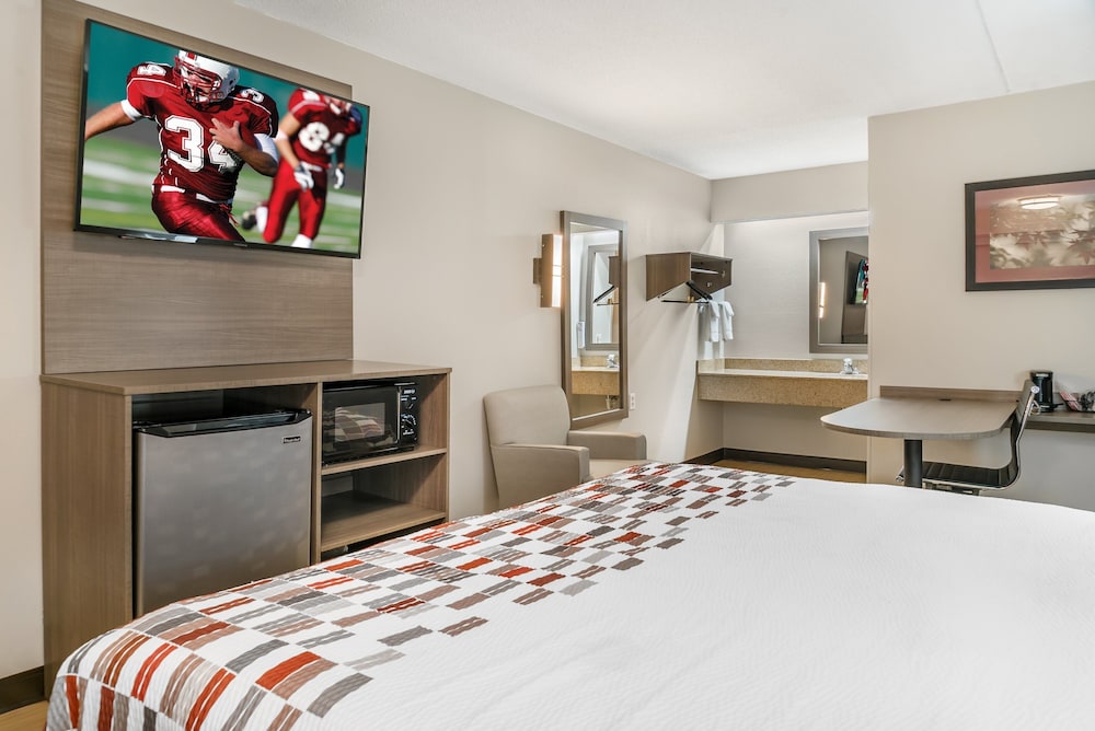 Red Roof Inn Detroit Metro Airport Taylor — hotel in Taylor