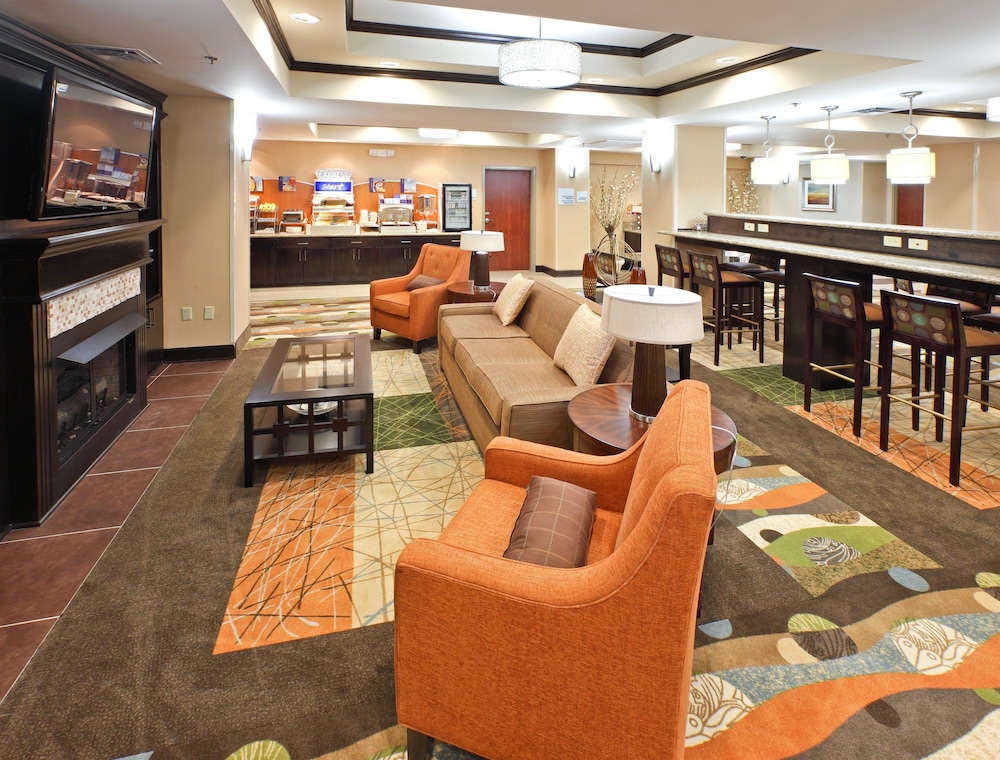 Holiday Inn Express & Suites Maumelle Little Rock NW an IHG Hotel - photo 3