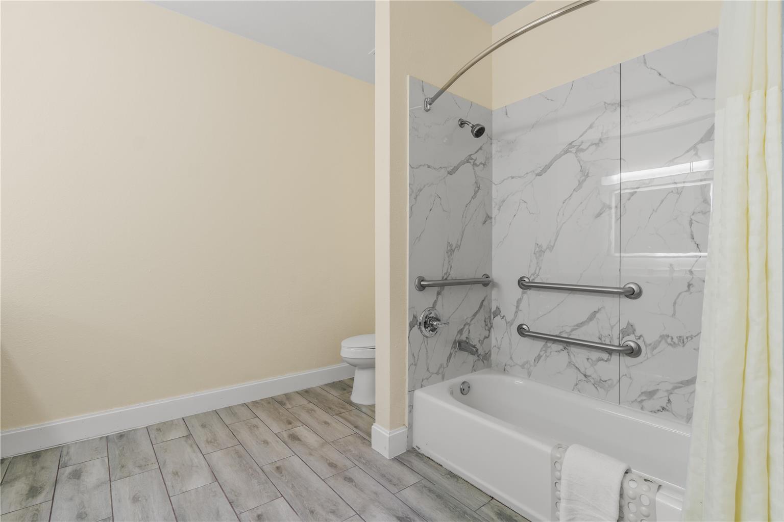 Americas Best Value Inn & Suites Livingston - photo 44