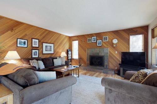 Aspen Lane 03 Discover Sunriver in Sunriver, United States