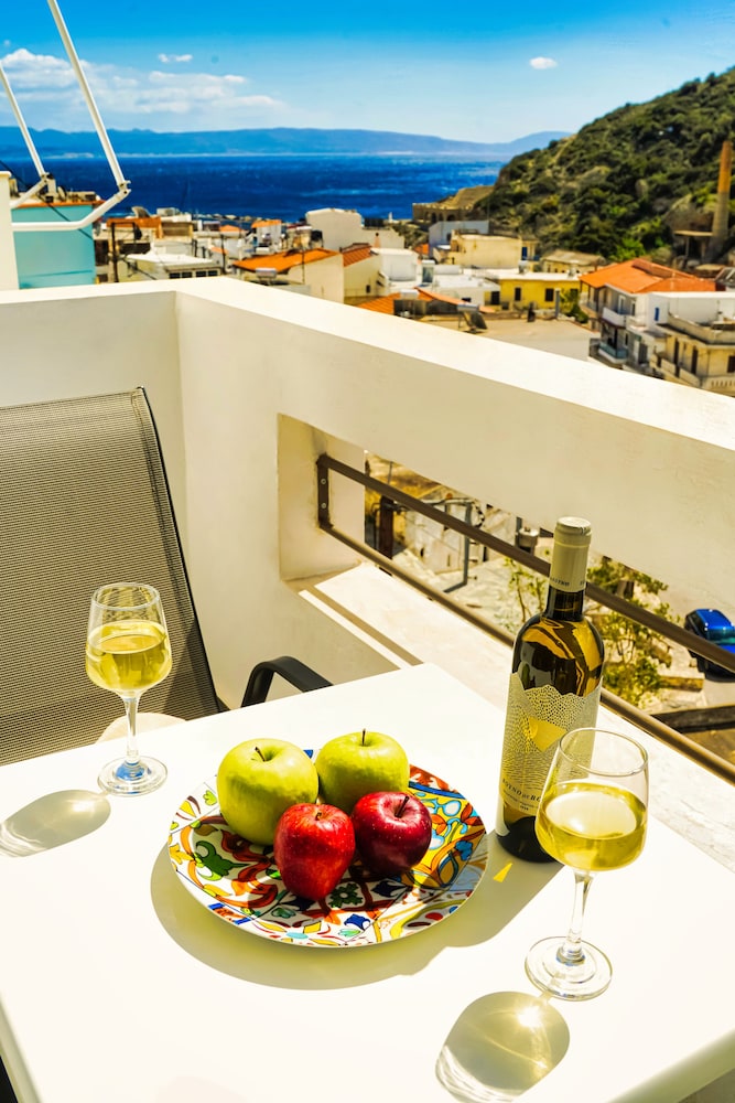 Lefka Ori Agia Galini — hotel in Agia Galini