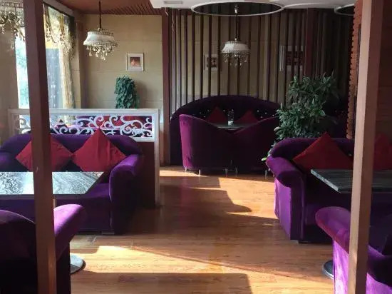 Baichuan Business Hotel in Fuyu, People's Republic of China