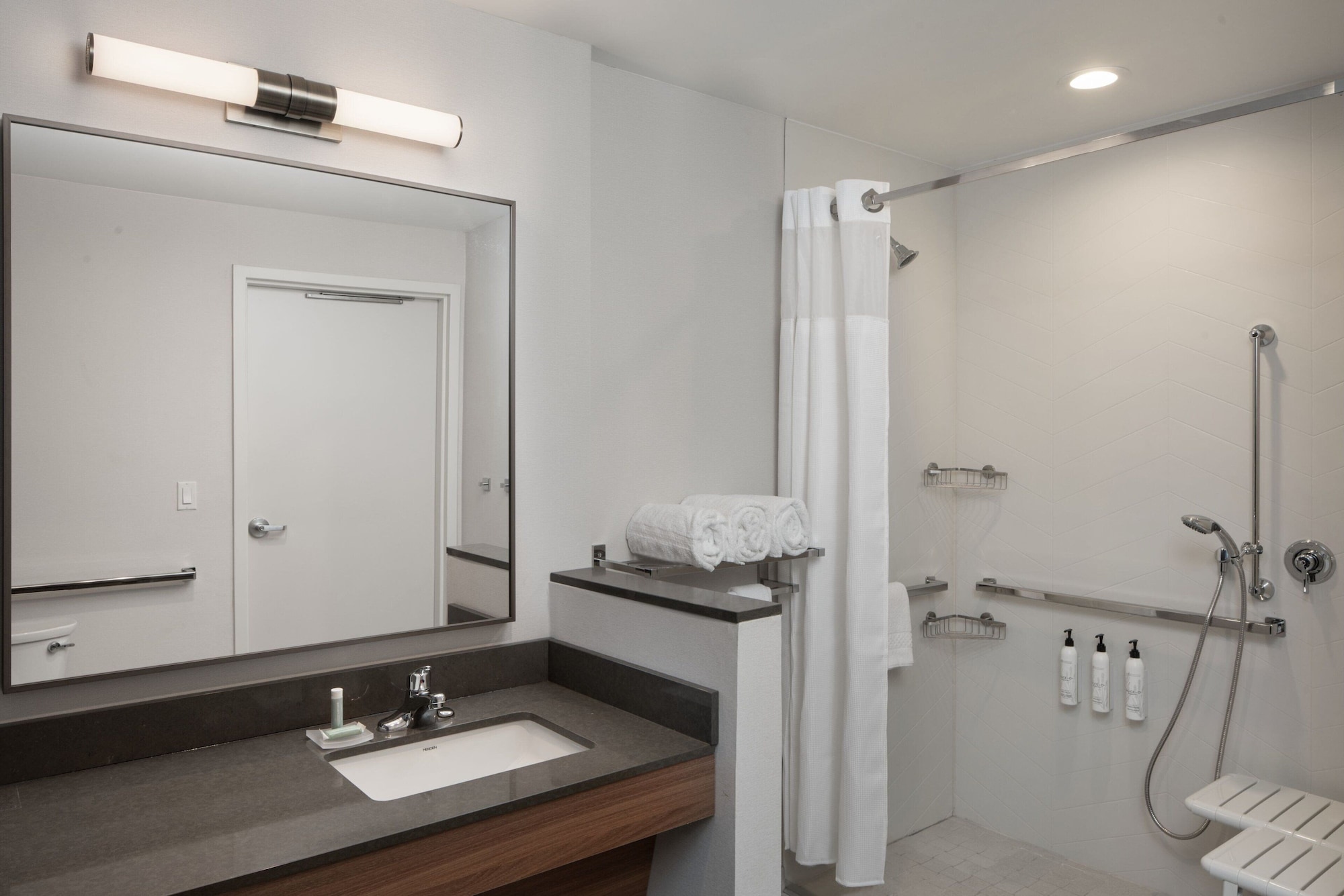 Fairfield by Marriott Inn & Suites Huntsville Redstone Gateway - photo 2