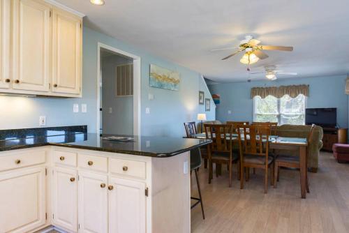 Lay Z Days by Oak Island Accommodations - photo 33