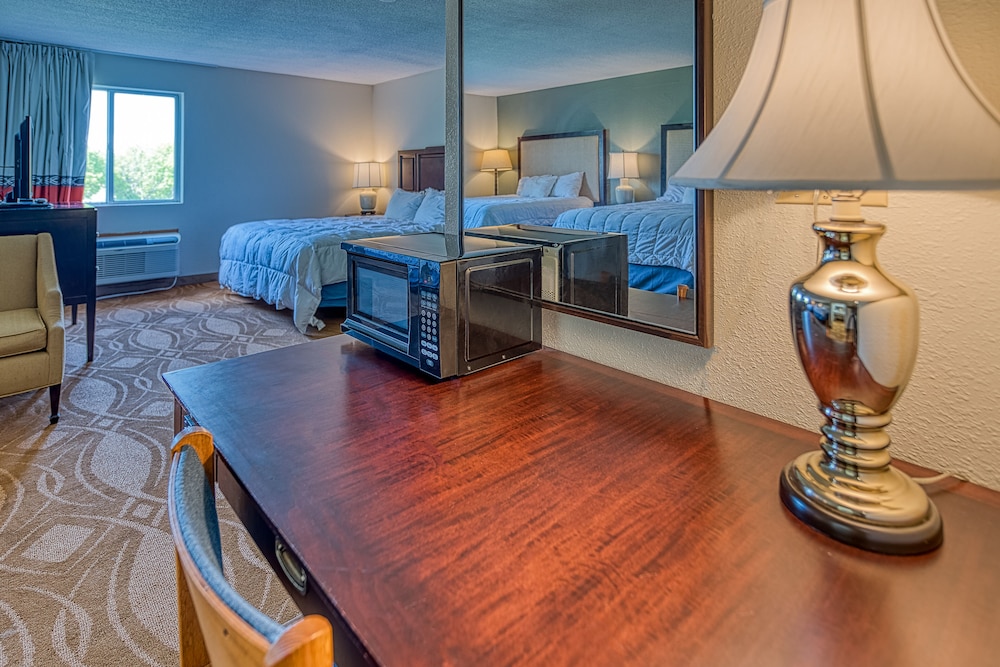 American Inn and Suites Dundee - photo 12