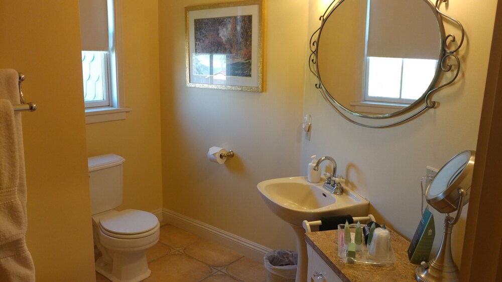 The Iron Gate Inn - photo 31
