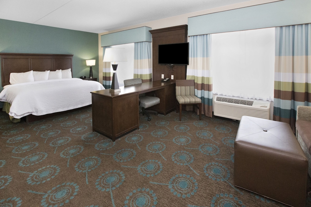 Hampton Inn Pittsburgh Bridgeville - photo 13