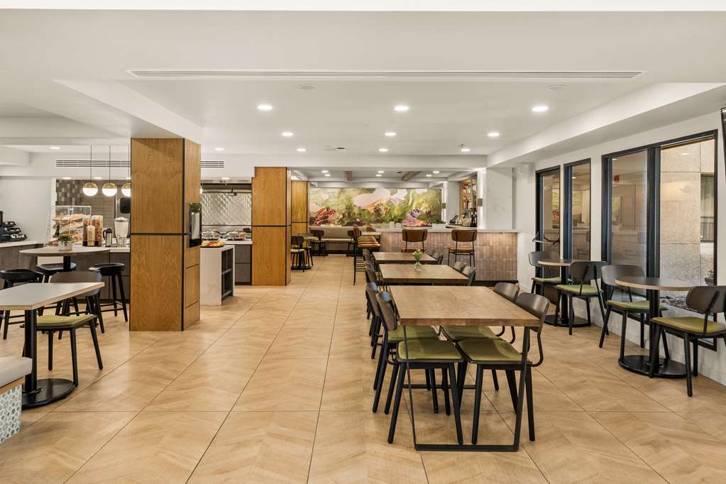 Oxford Suites Redding - photo 10