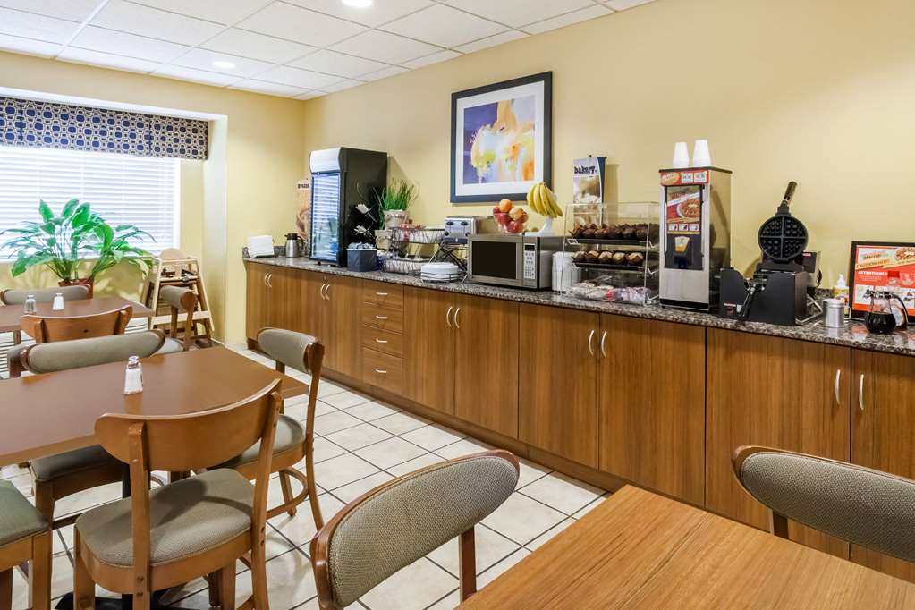 Microtel Inn & Suites by Wyndham Dickson City Scranton - photo 15