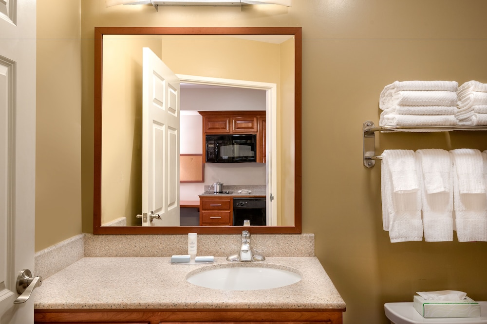 Candlewood Suites LAX Hawthorne by IHG - photo 13