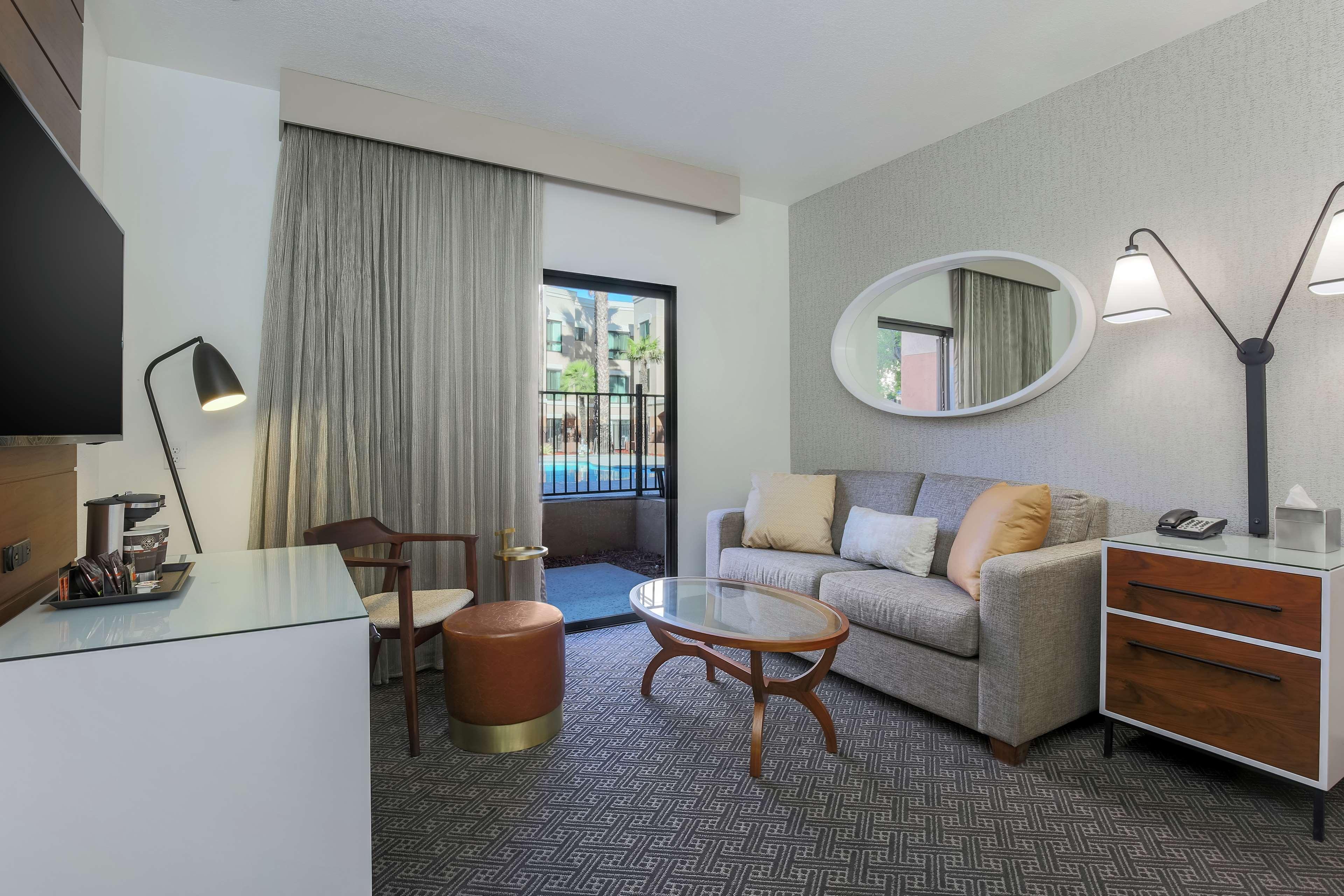DoubleTree Suites by Hilton Sacramento Rancho Cordova - photo 17