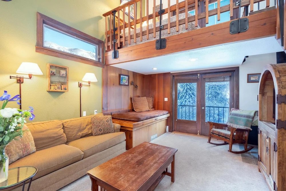 Manitou Lodge 5 Hotel Room by Alpine Lodging Telluride - photo 2