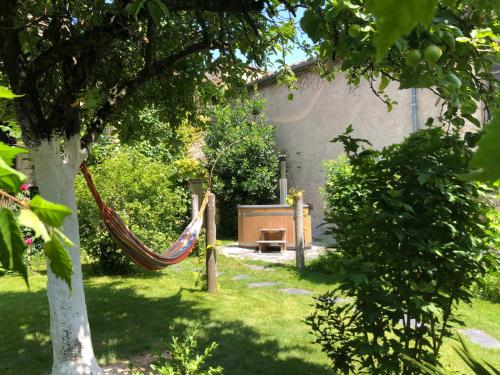 Le Petit Clos D’anjou Avec Bain Nordique Et Sauna in Montreuil-Bellay, France