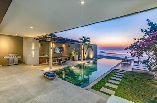 1038 Villa Vidu — 4-Star Luxury Hotel in Santa Maria Huatulco, Mexico