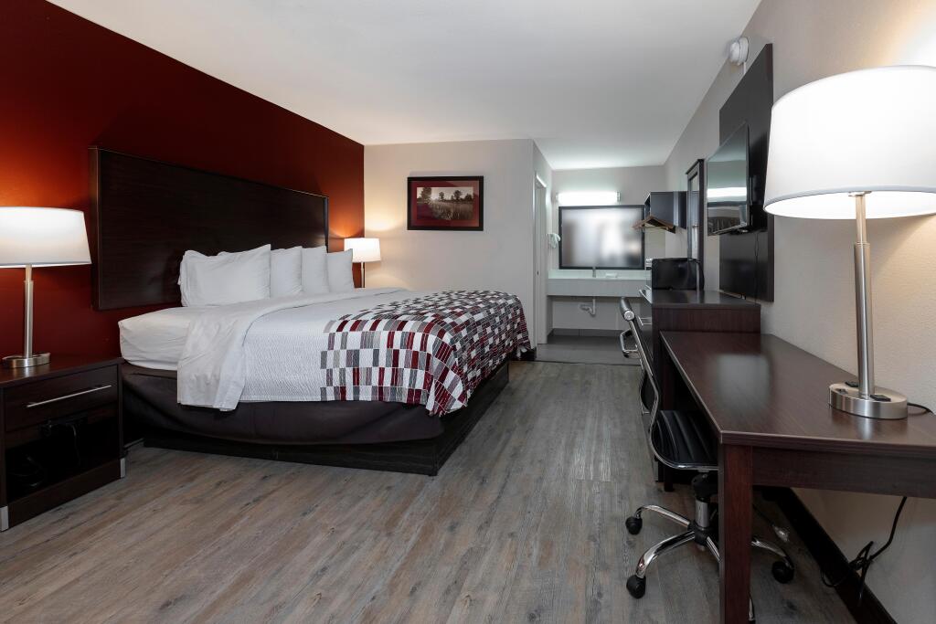 Red Roof Inn Fort Smith Downtown - photo 2