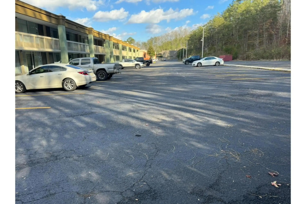 Travelodge by Wyndham Harriman - photo 13