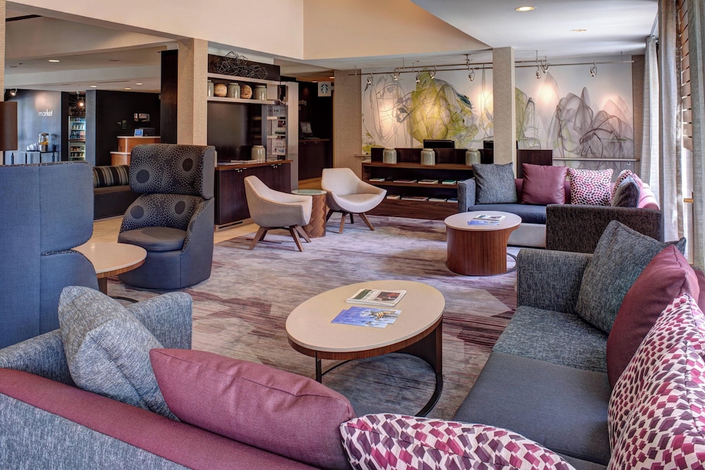 Courtyard by Marriott Des Moines West Clive — hotel in Clive